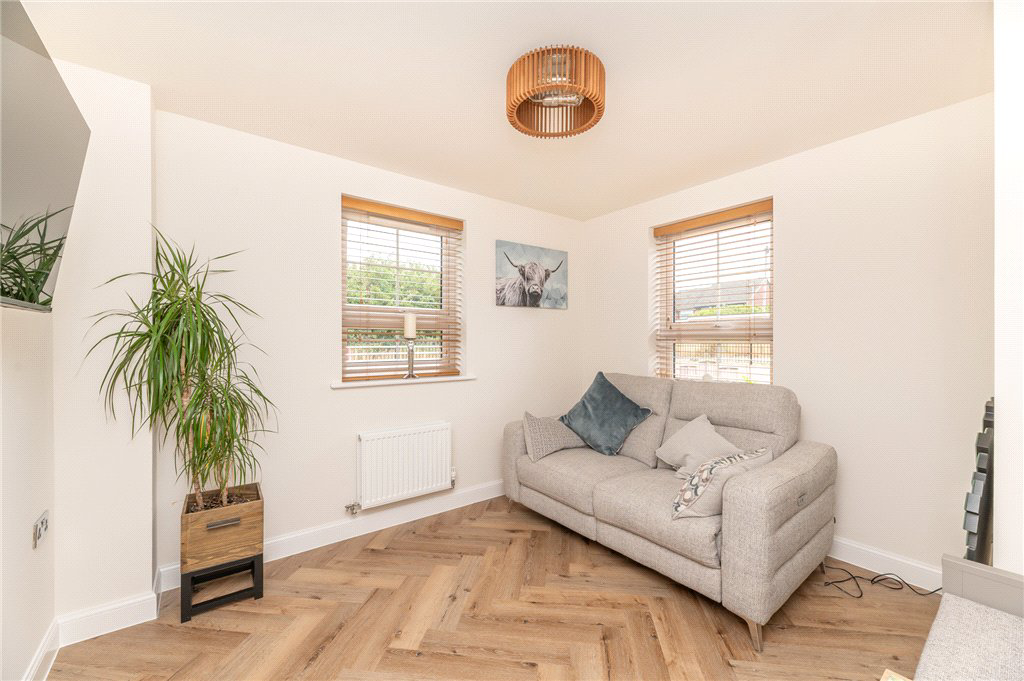 Churchyard Drive, East Ardsley, Wakefield, West Yorkshire, WF3, photo 12