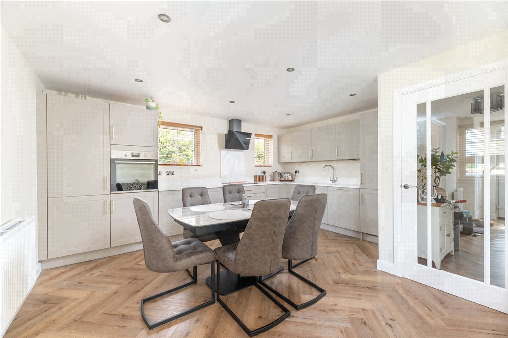 Churchyard Drive, East Ardsley, Wakefield, West Yorkshire, WF3, photo 6