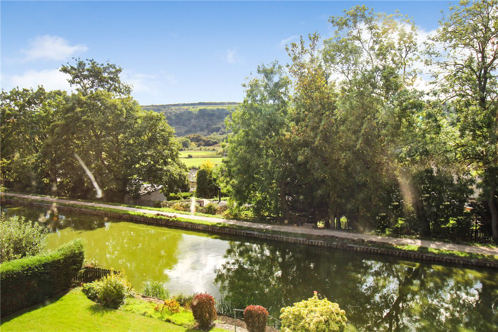 Daleside Road, Riddlesden, Keighley, West Yorkshire, BD20, photo 6
