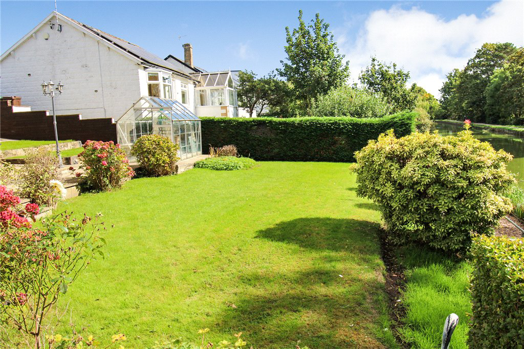 Daleside Road, Riddlesden, Keighley, West Yorkshire, BD20, photo 14
