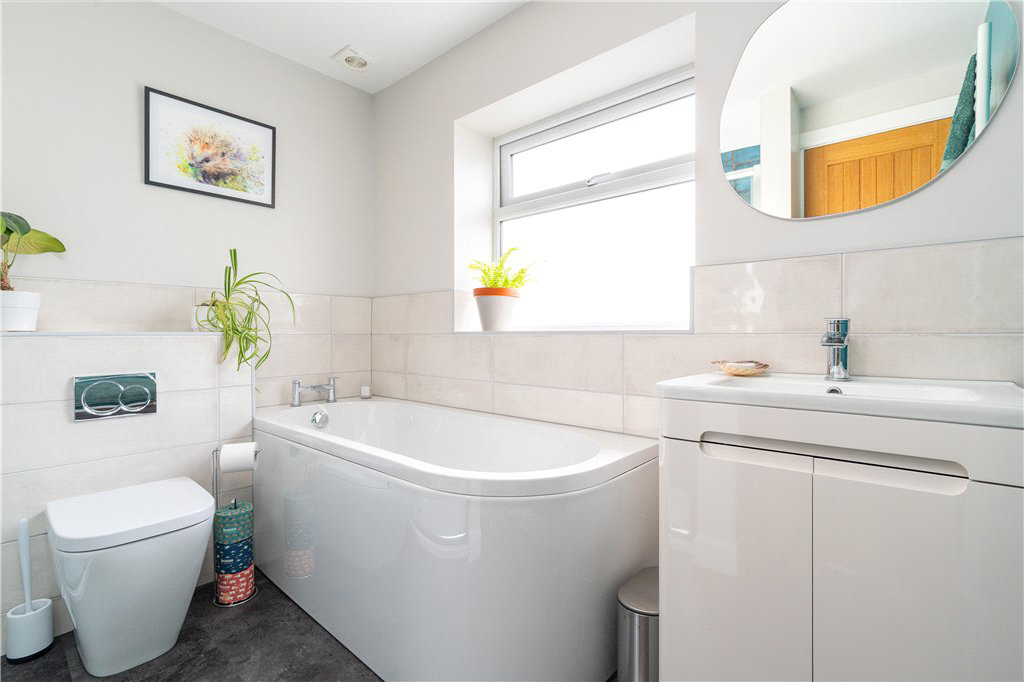 Hall Drive, Burley in Wharfedale, Ilkley, West Yorkshire, LS29, photo 10