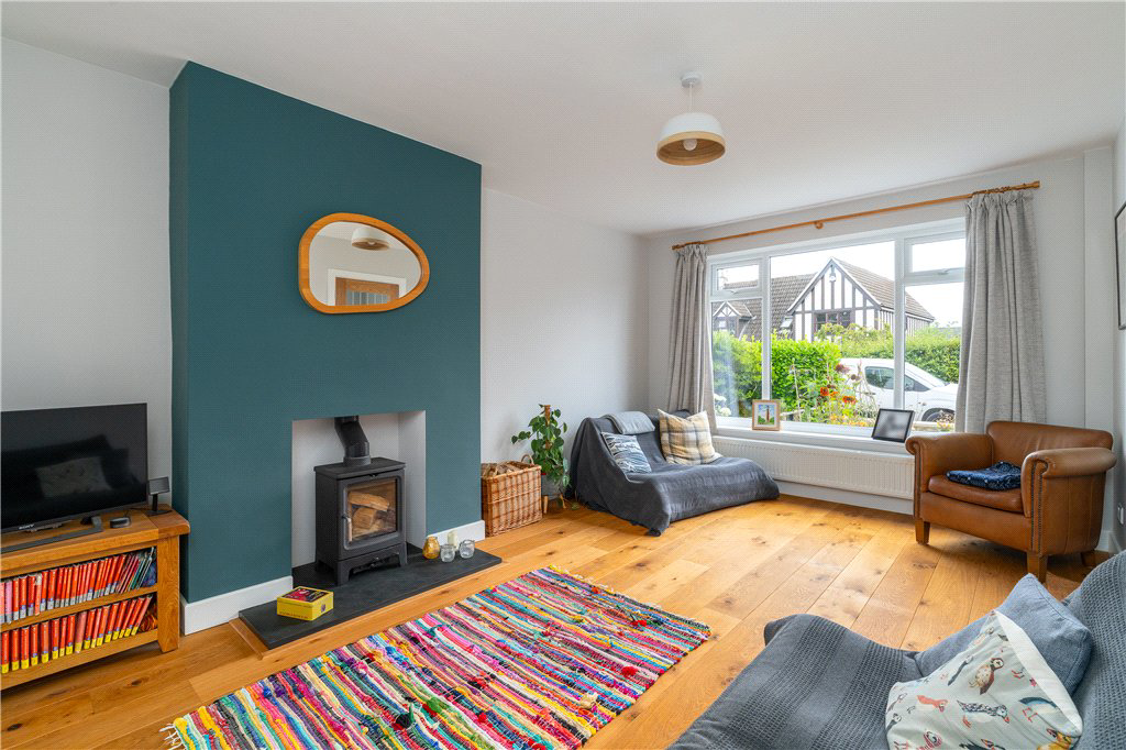Hall Drive, Burley in Wharfedale, Ilkley, West Yorkshire, LS29, photo 3