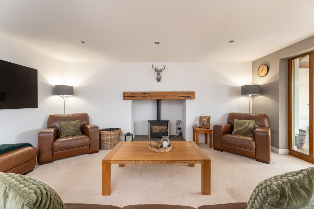 Lodge Gate Close, Denholme, West Yorkshire, BD13, photo 2