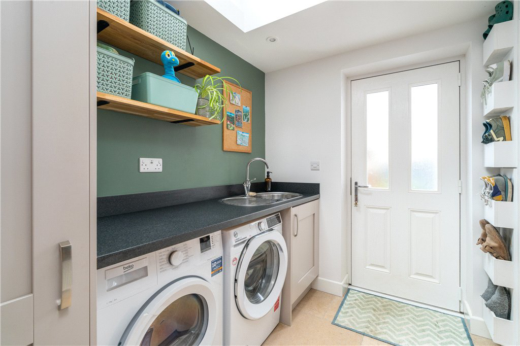 Hall Drive, Burley in Wharfedale, Ilkley, West Yorkshire, LS29, photo 23
