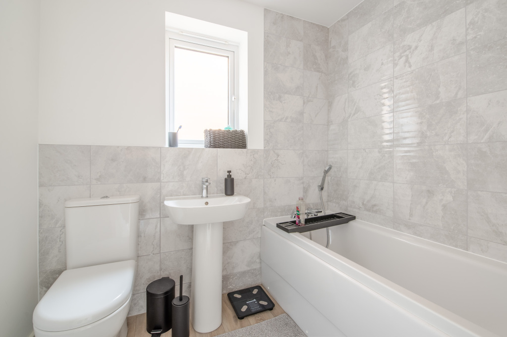 Whistle Avenue, Cullingworth, West Yorkshire, BD13, photo 12