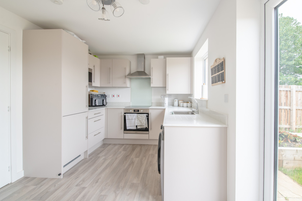 Whistle Avenue, Cullingworth, West Yorkshire, BD13, photo 6