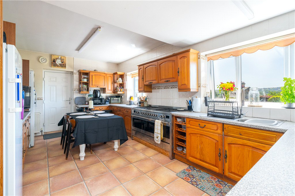 Weston Park View, Otley, LS21, photo 4