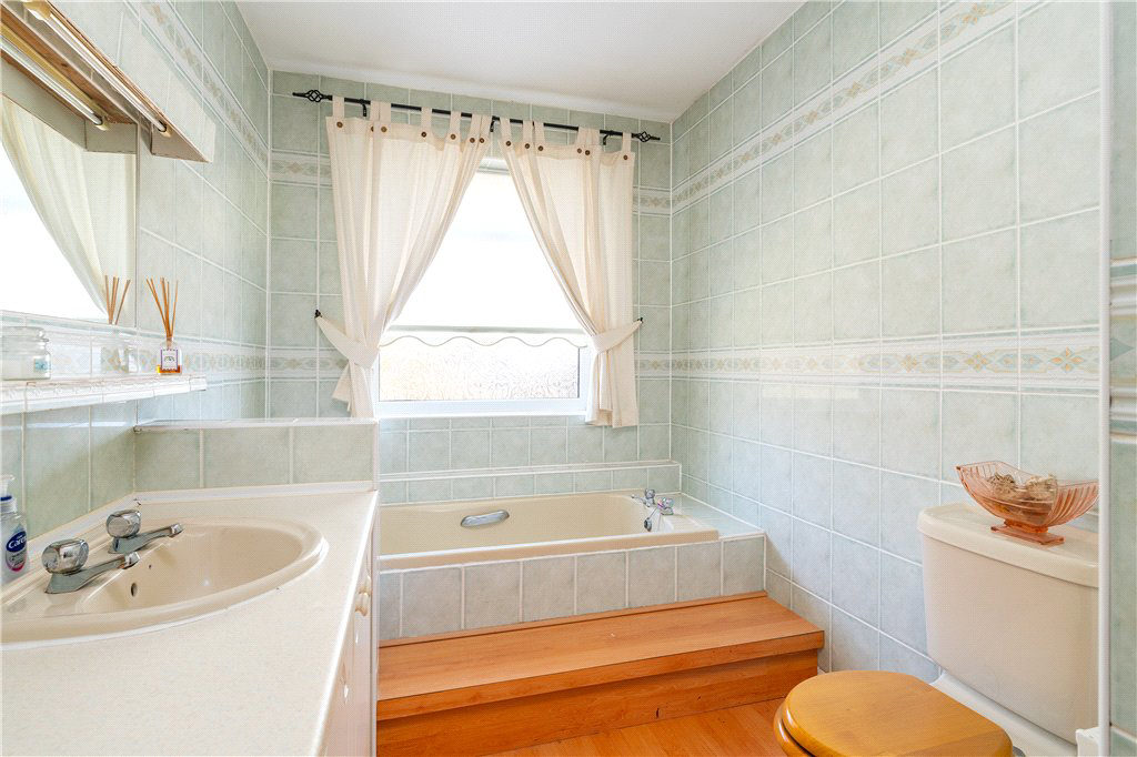 Weston Park View, Otley, LS21, photo 8