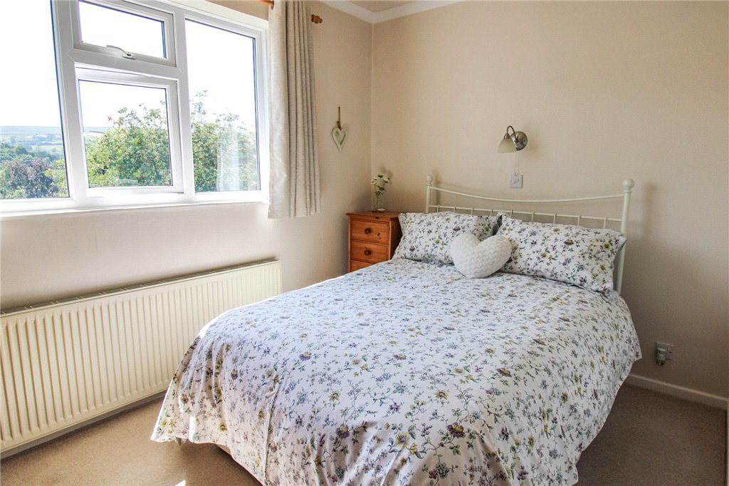 Gledhow Drive, Oxenhope, Keighley, West Yorkshire, BD22, photo 5
