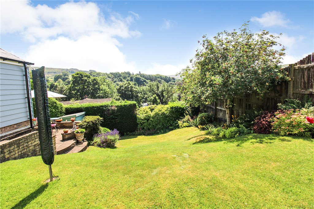 Gledhow Drive, Oxenhope, Keighley, West Yorkshire, BD22, photo 4