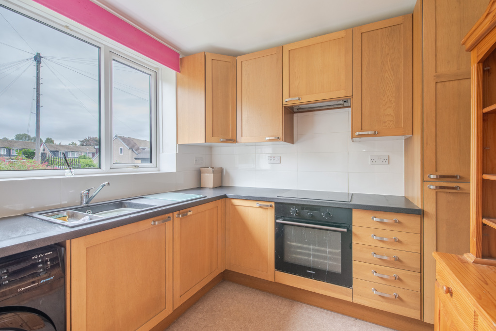 Pendle Road, Bingley, West Yorkshire, BD16, photo 3