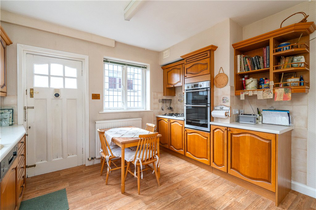Moseley Wood Lane, Leeds, West Yorkshire, LS16, photo 10