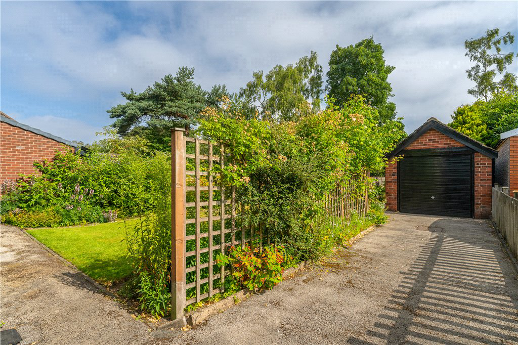 Moseley Wood Lane, Leeds, West Yorkshire, LS16, photo 22