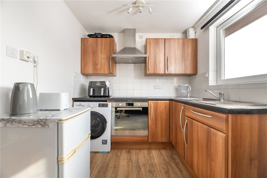 Chalner Close, Morley, Leeds, West Yorkshire, LS27, photo 6