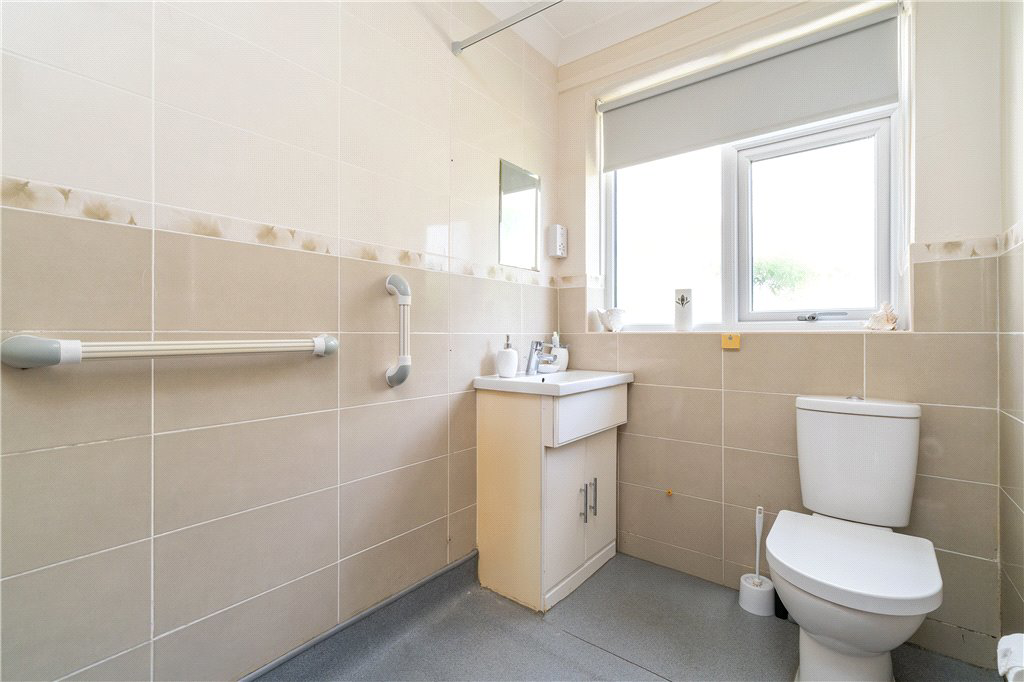 Rufford Avenue, Yeadon, Leeds, West Yorkshire, LS19, photo 8