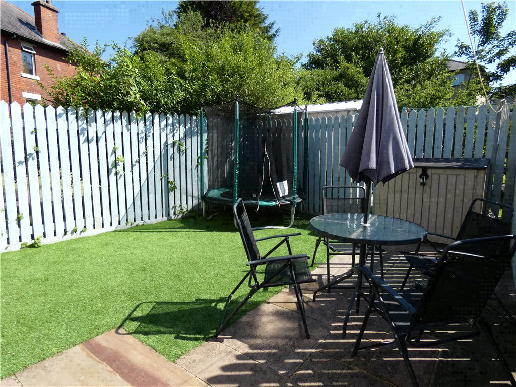 Cliffe Lane West, Baildon, West Yorkshire, BD17, photo 11