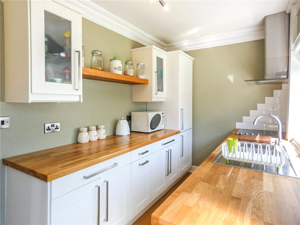 Cliffe Lane West, Baildon, West Yorkshire, BD17, photo 4
