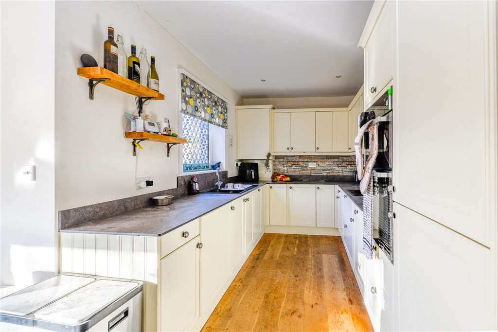 Fairfax Road, Cullingworth, West Yorkshire, BD13, photo 3