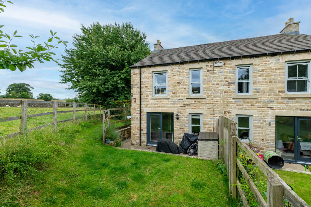 Hill Croft, Long Preston, Skipton, North Yorkshire, BD23, photo 14