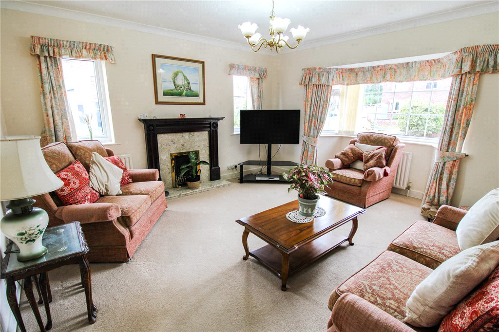 Moor Close, Killinghall, Harrogate, North Yorkshire, HG3, photo 2