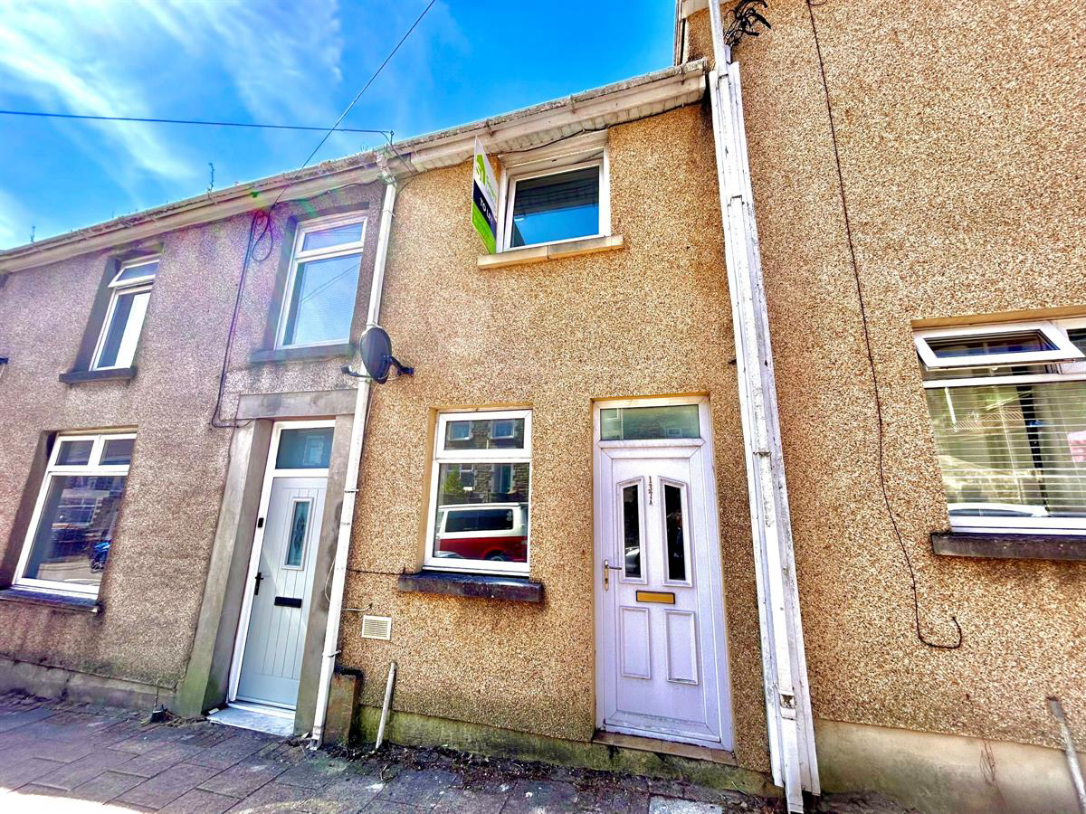 137a Oxford Street, Pontycymer, Bridgend