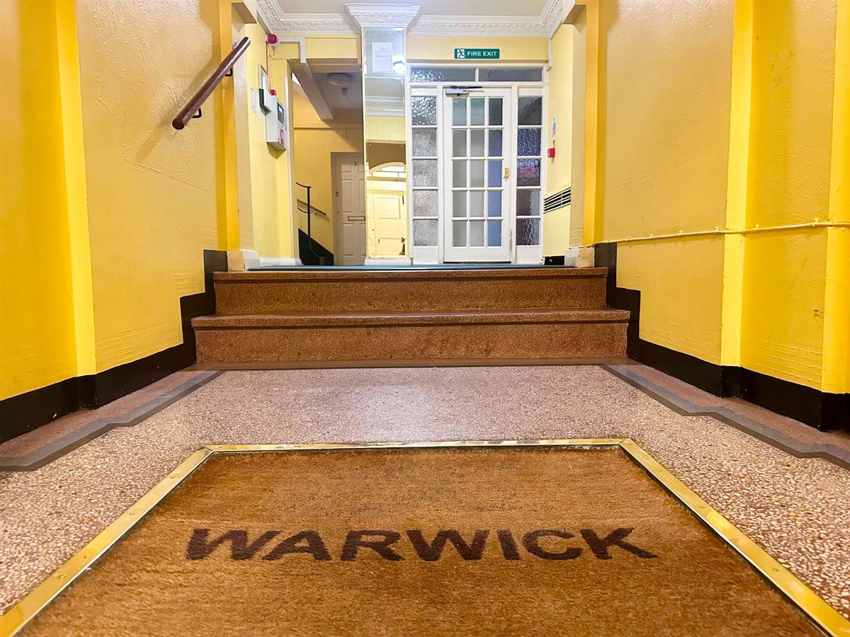 Flat 5, Warwick House, Westgate Street, Cardiff, photo 3