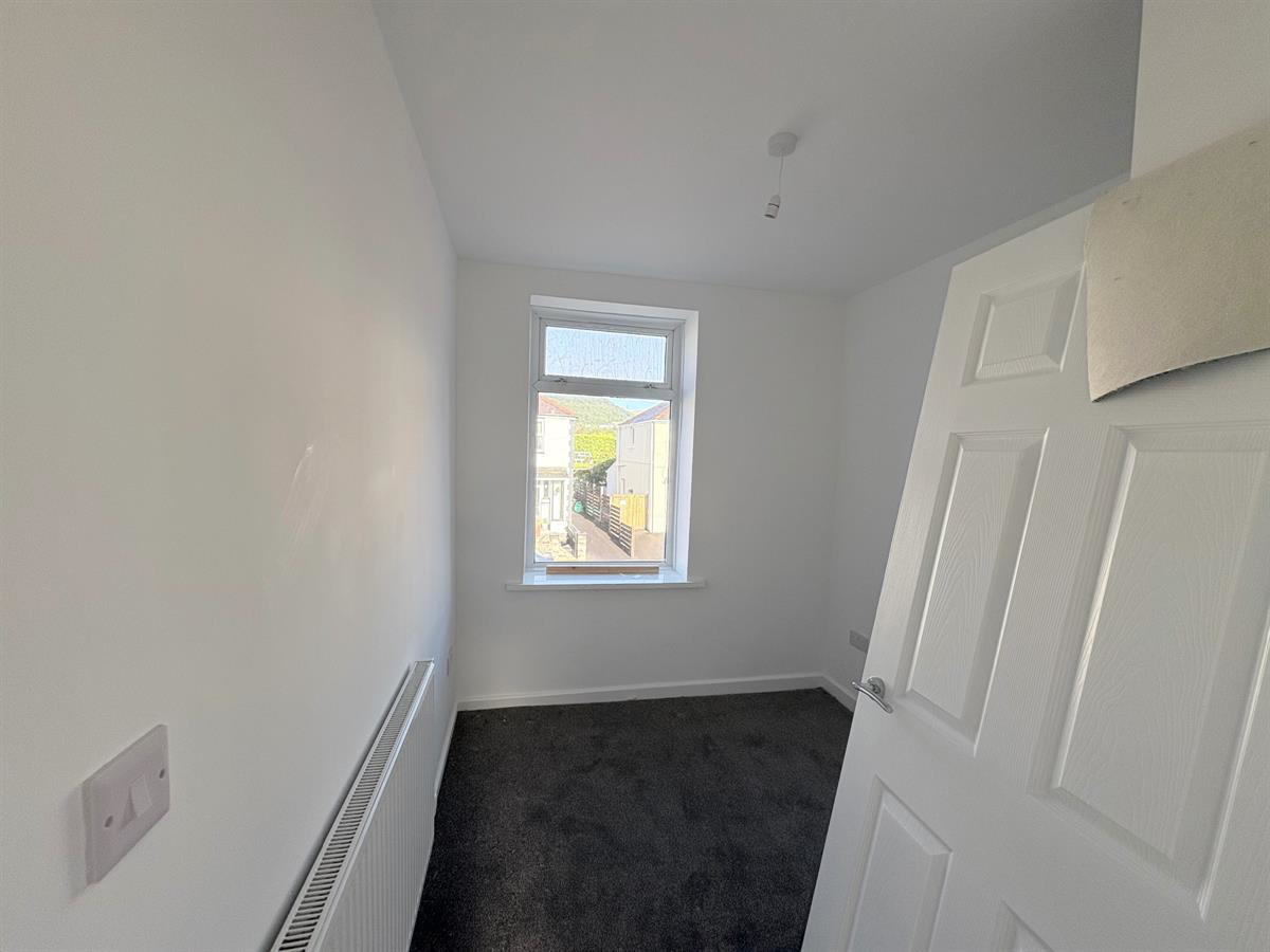 Park Street, Tonna, Neath, photo 11