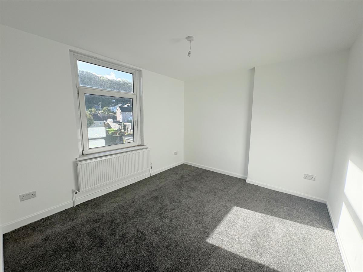 Park Street, Tonna, Neath, photo 10