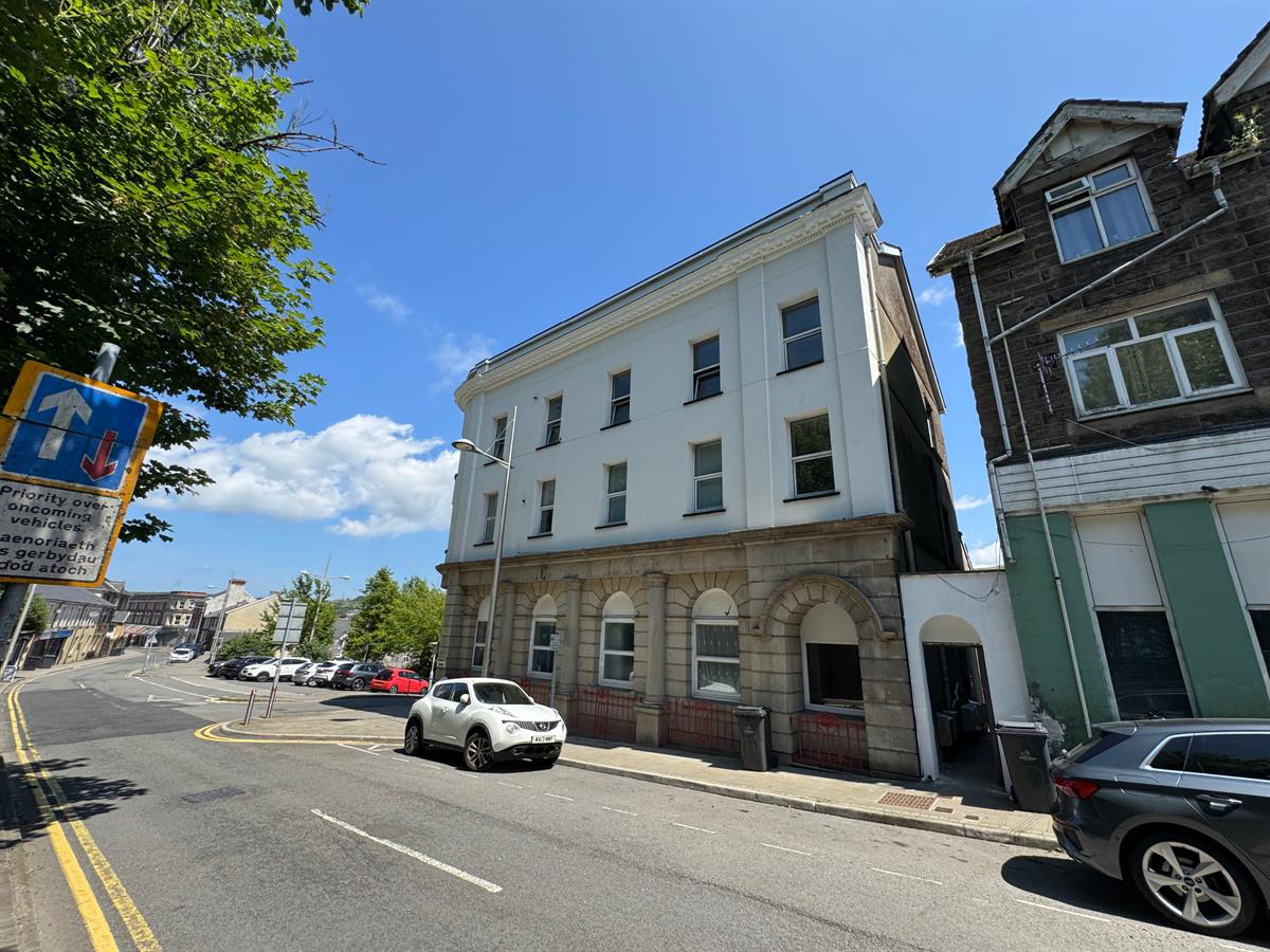 Flat 2, Armoury Court, Armoury Hill, Ebbw Vale, photo 2