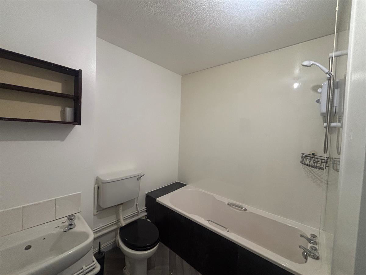 Flat 2, Armoury Court, Armoury Hill, Ebbw Vale, photo 13