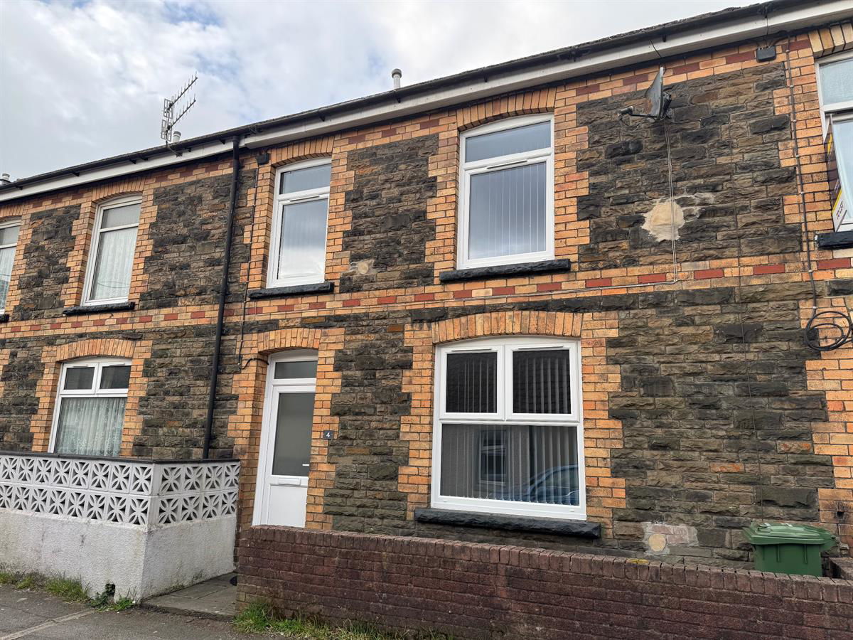Room 1, 4 Rees Terrace, Pontypridd