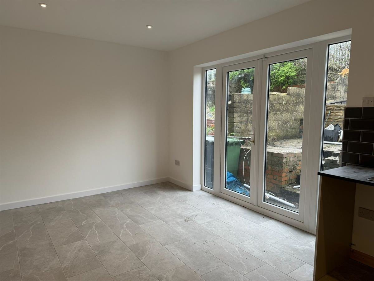 Ffordd Yr Eglwys, North Cornelly, Bridgend, photo 4