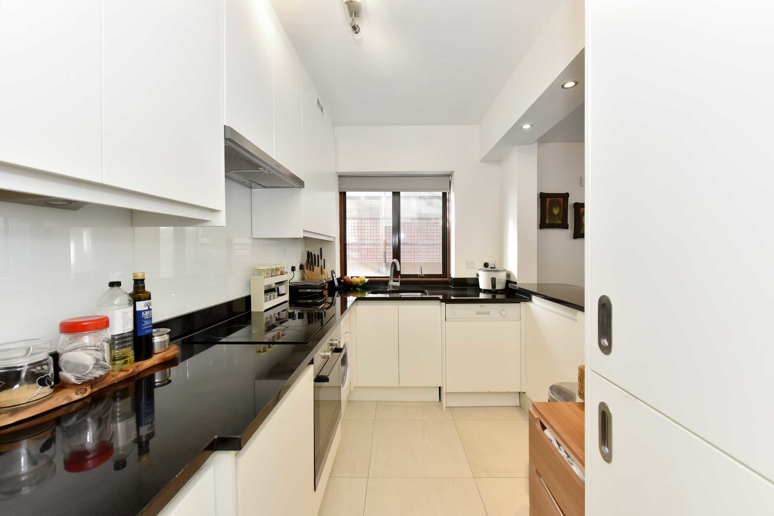 Danes Court, St Edmund's Terrace, London, NW8, photo 4
