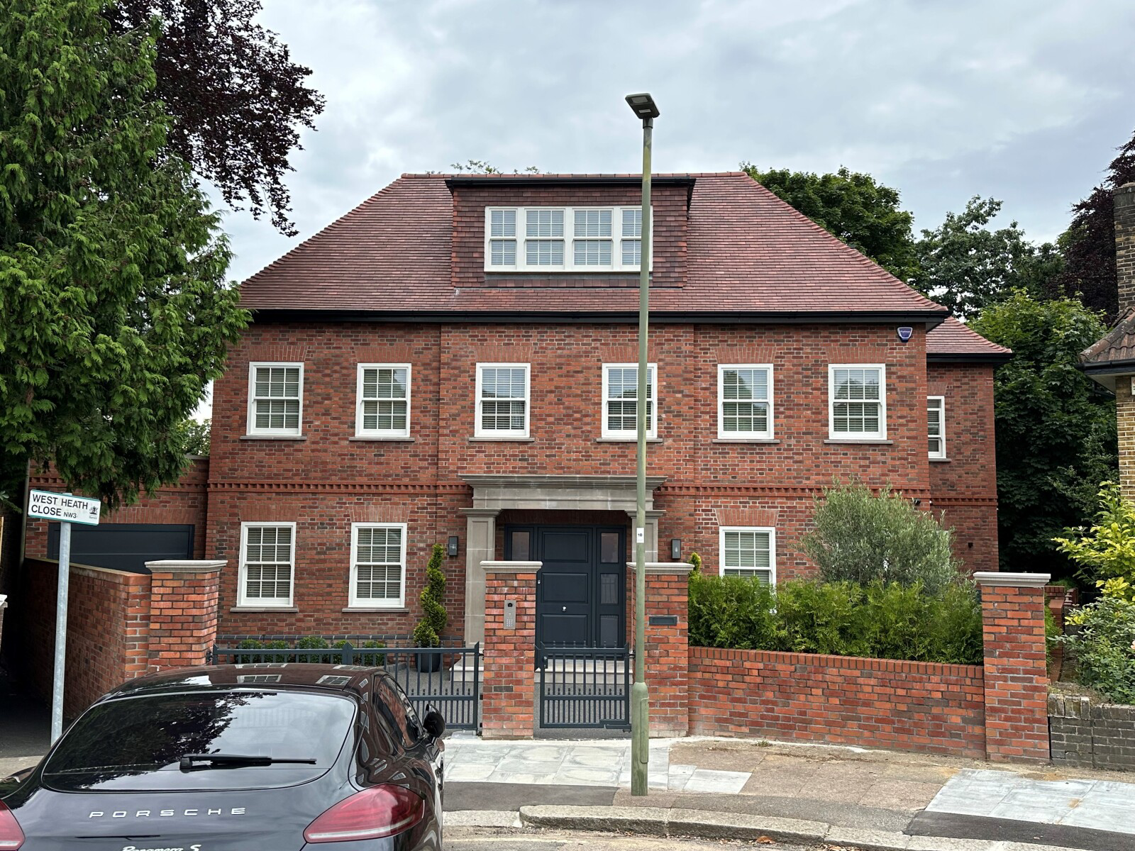 West Heath Close, Hampstead, London, NW3