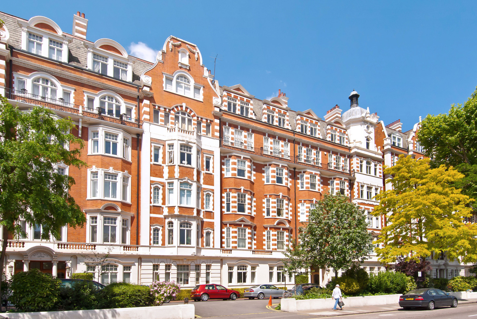 North Gate, Prince Albert Road, London, NW8