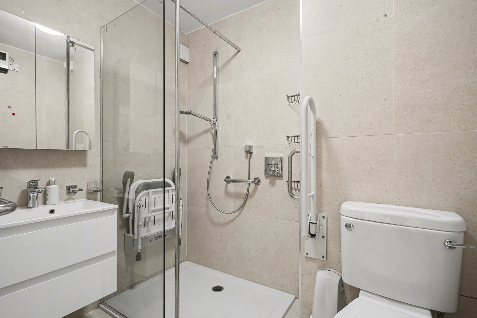 Photo 8