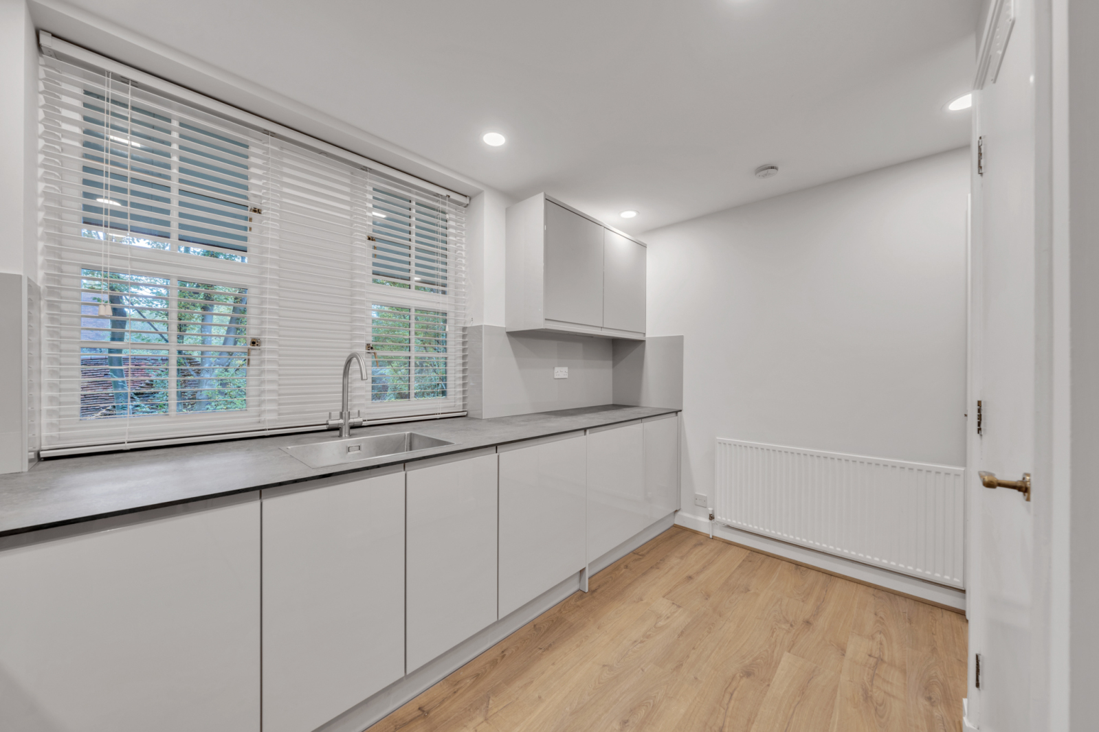 Heathview Court, 20 Corringway, London, NW11, photo 4
