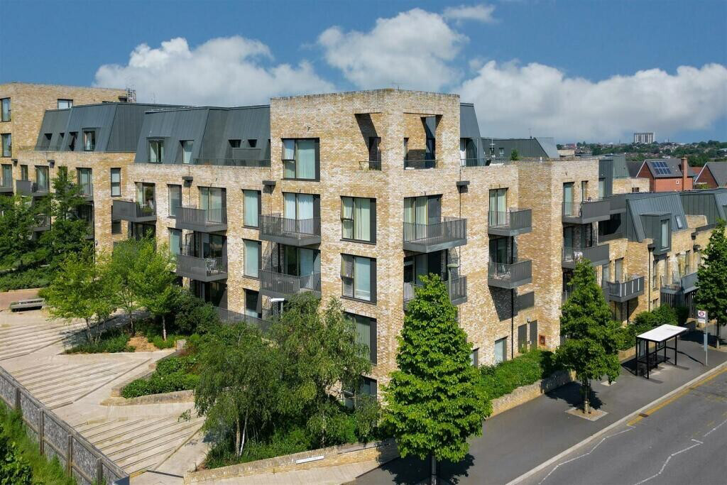 Griffin Building, 7 Regiment Hill, Mill Hill, London, NW7