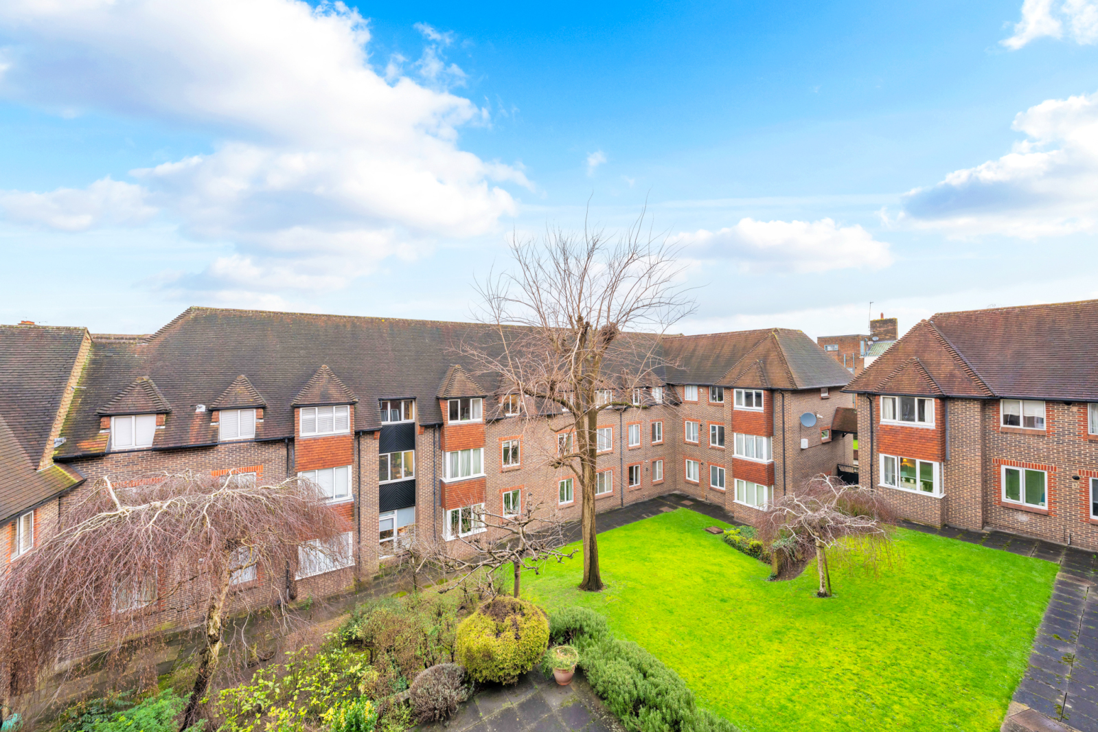 Birnbeck Court, 850 Finchley Road, London, NW11, photo 2