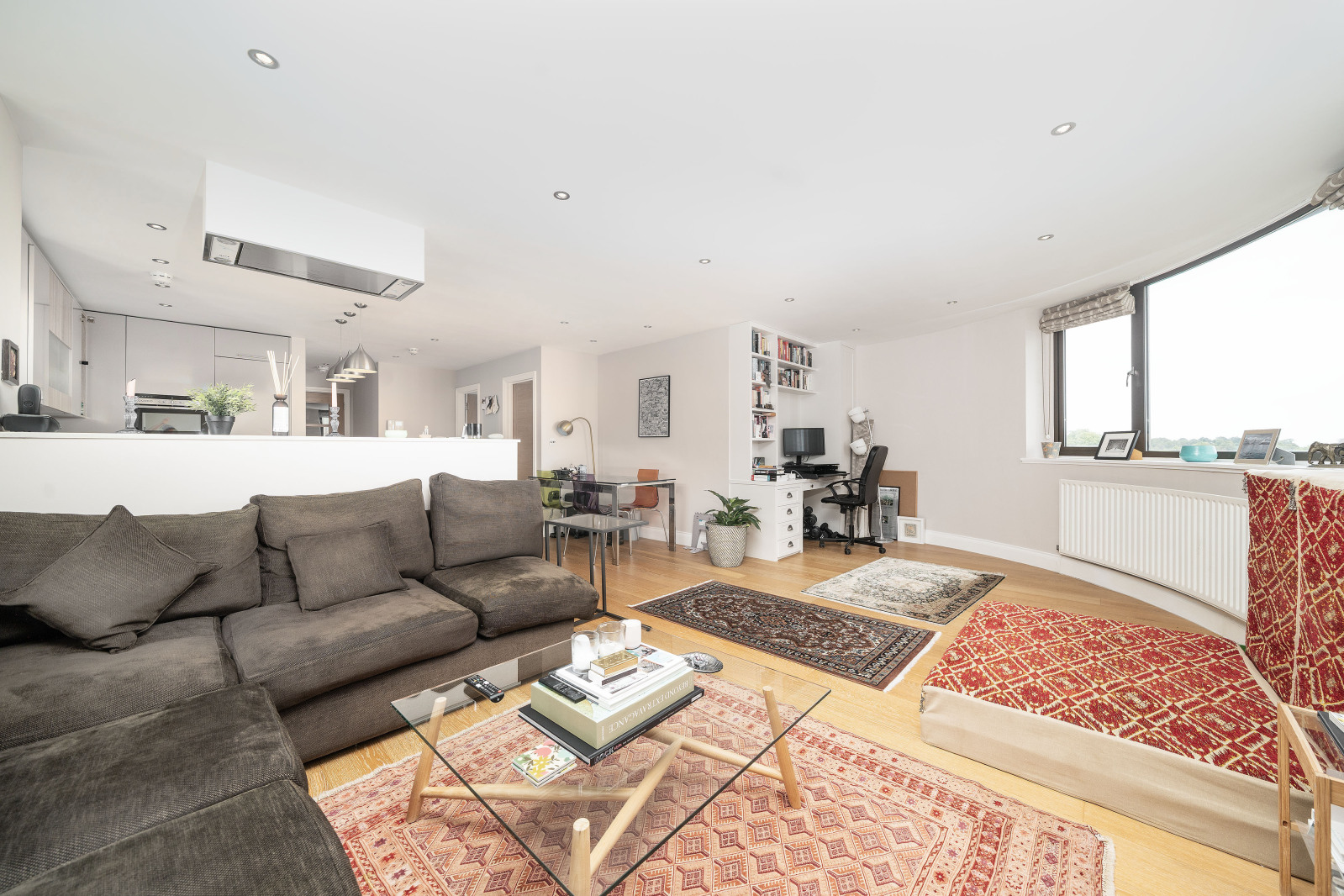 Queens Court, 4-8 Finchley Road, London, NW8, photo 2
