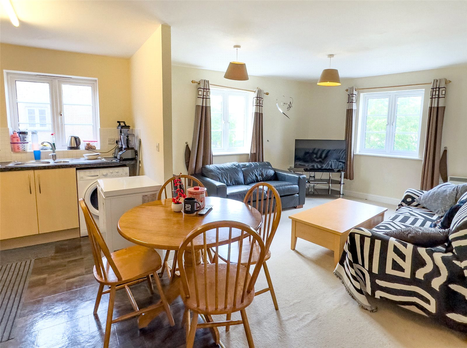 Harvest Grove, Witney, Oxfordshire, OX28, photo 2