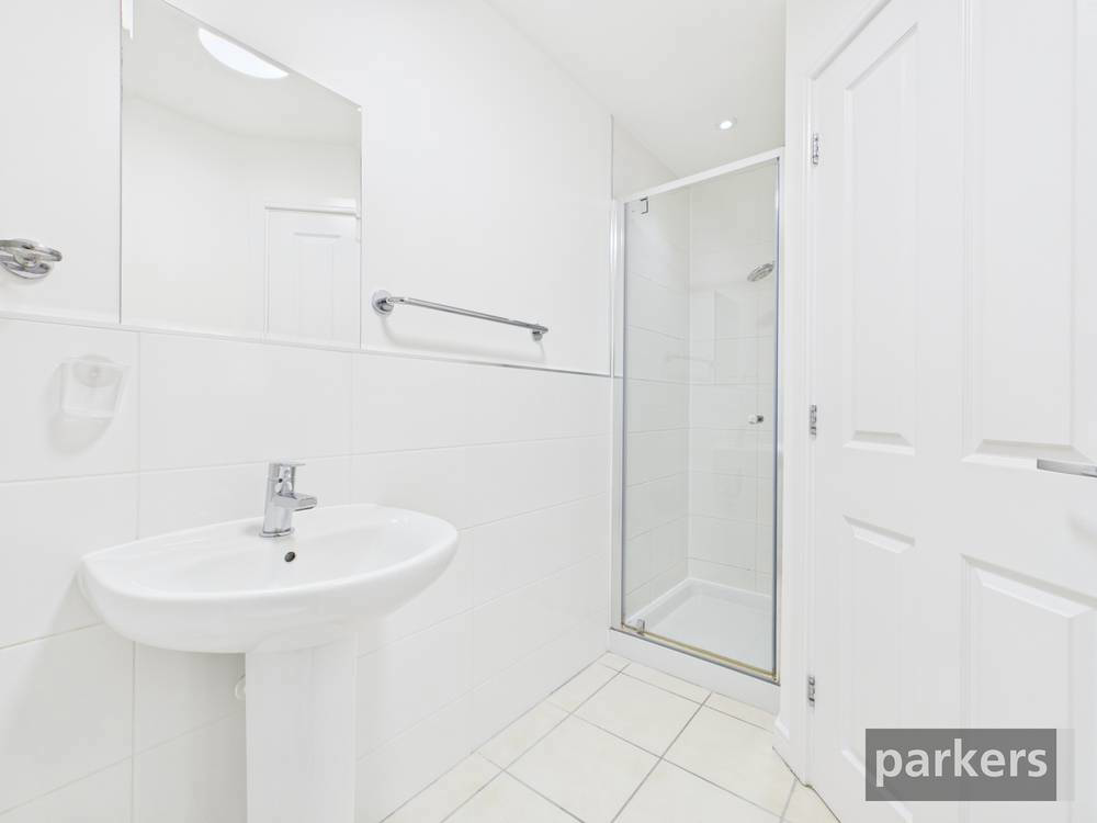Carmello Close, Carterton, Oxfordshire, OX18, photo 10