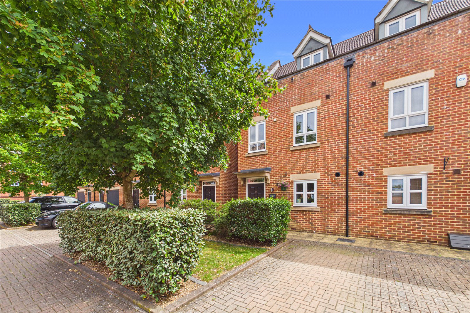 Rondetto Avenue, Newbury, Berkshire, Rg14, BOOK A VIEWING