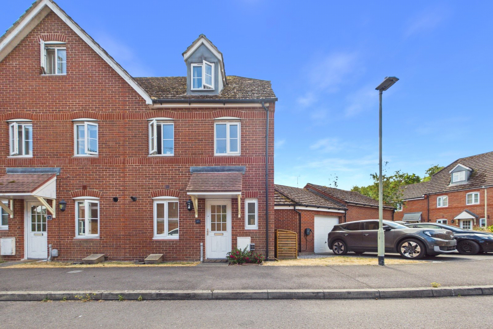 Poperinghe Way, Arborfield, Reading, Rg2, Berkshire, BOOK A VIEWING