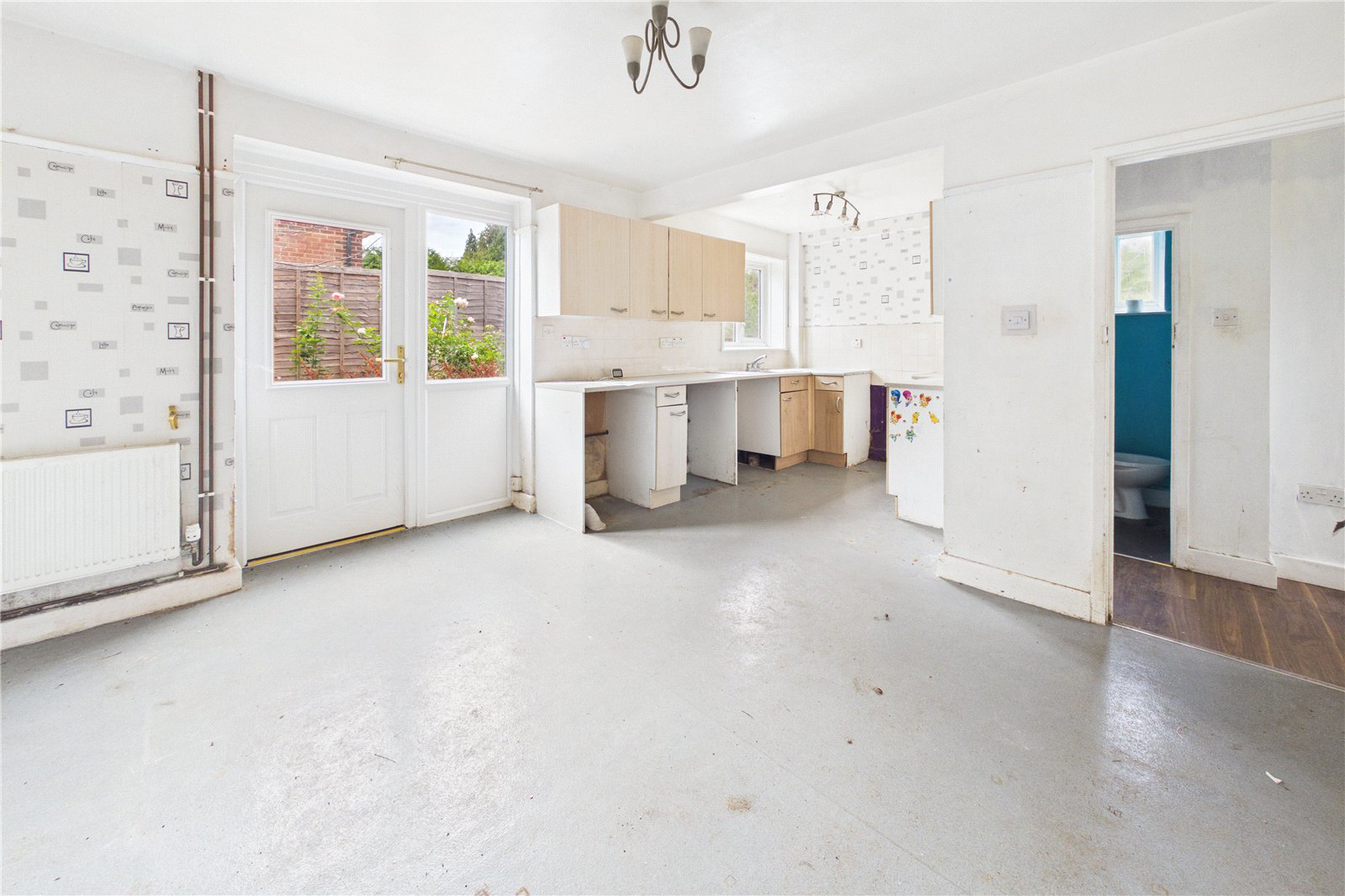 Sarum Way, Hungerford, Berkshire, Rg17, BOOK A VIEWING, photo 2
