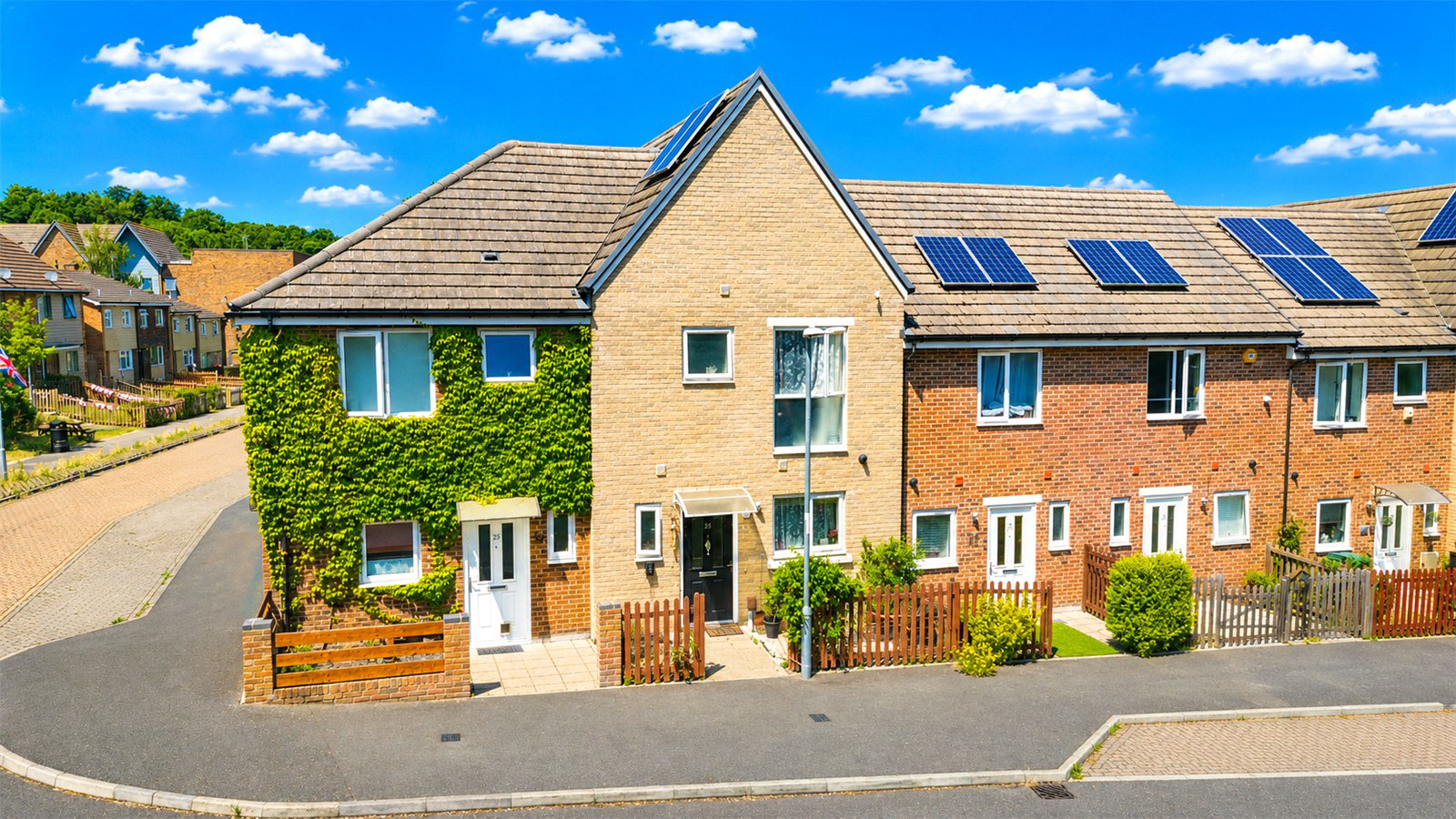 Leven Street, Reading, Berkshire, Rg30, BOOK A VIEWING