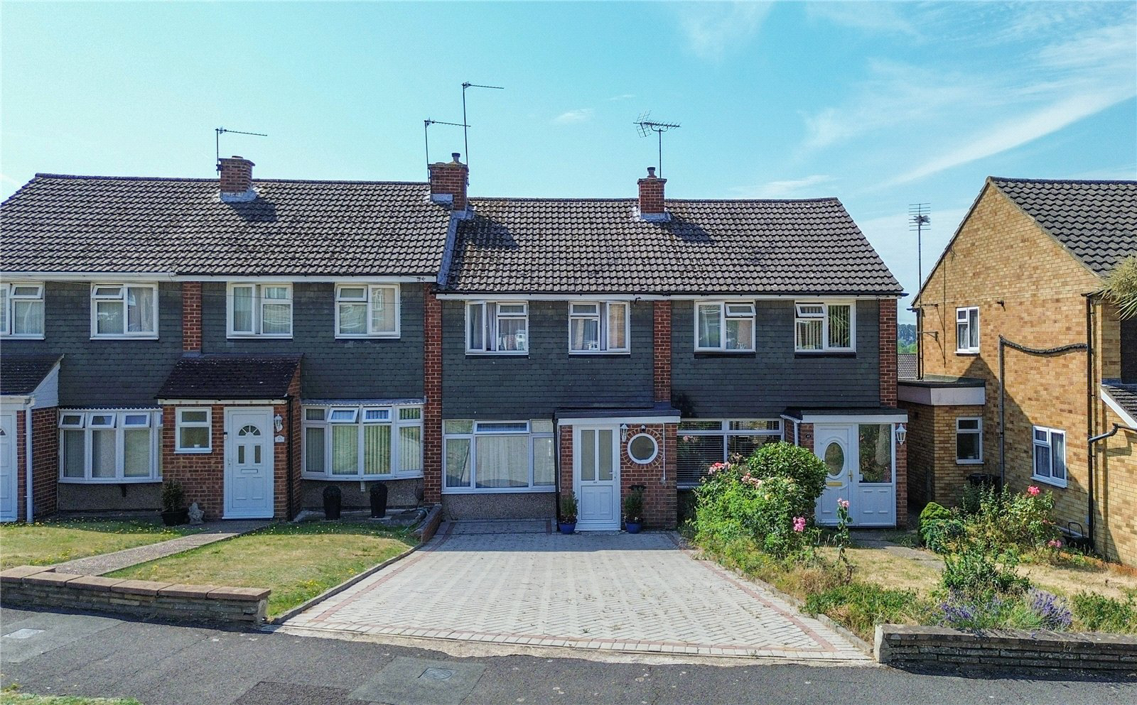 Tintern Crescent, Reading, Berkshire, Rg1, BOOK A VIEWING