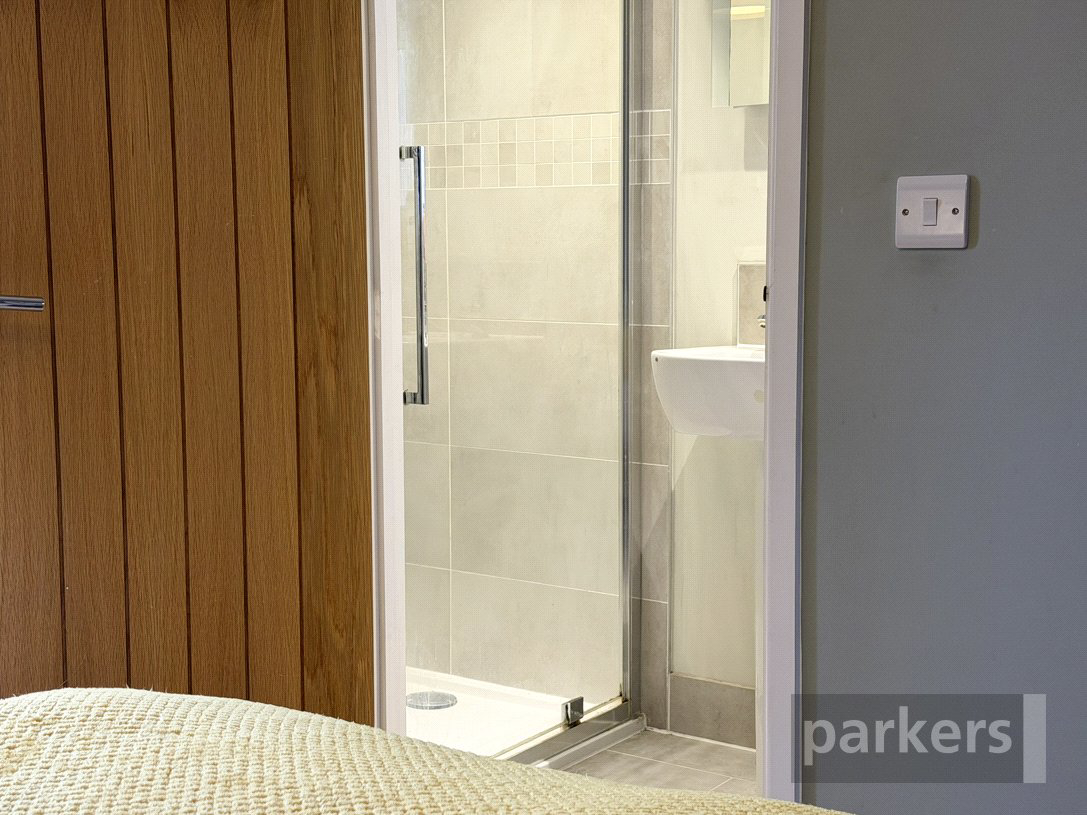 Bedroom/Ensuite