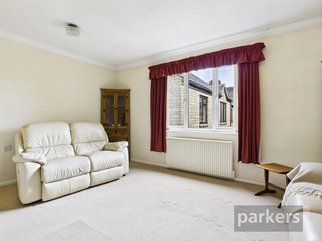 Riverside Gardens, Witney, Oxfordshire, M, OX28, photo 4