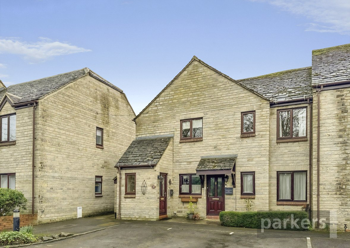 Riverside Gardens, Witney, Oxfordshire, M, OX28